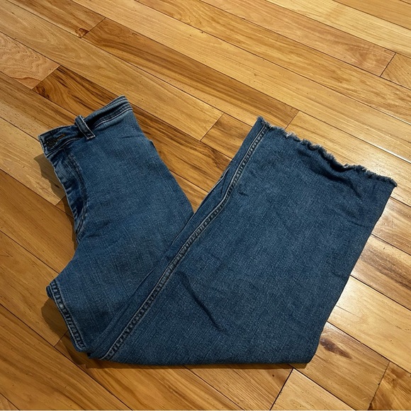 Zara Flare Wide Leg Denim Blue Jeans with Raw Distressed Hems - Women’s Size 2 - Picture 3 of 9